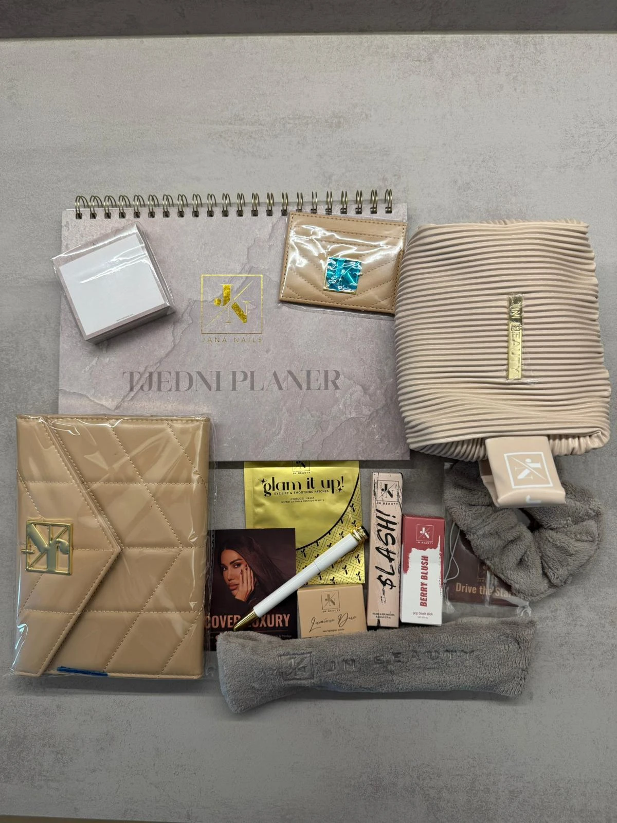 Otkrijte senzacionalne proizvode i poklone u Elle Style Awards 2025 Bag of Good!