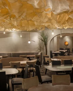 Ovaj poznati restoran je definicija Mocha Mousse boje I ELLE 