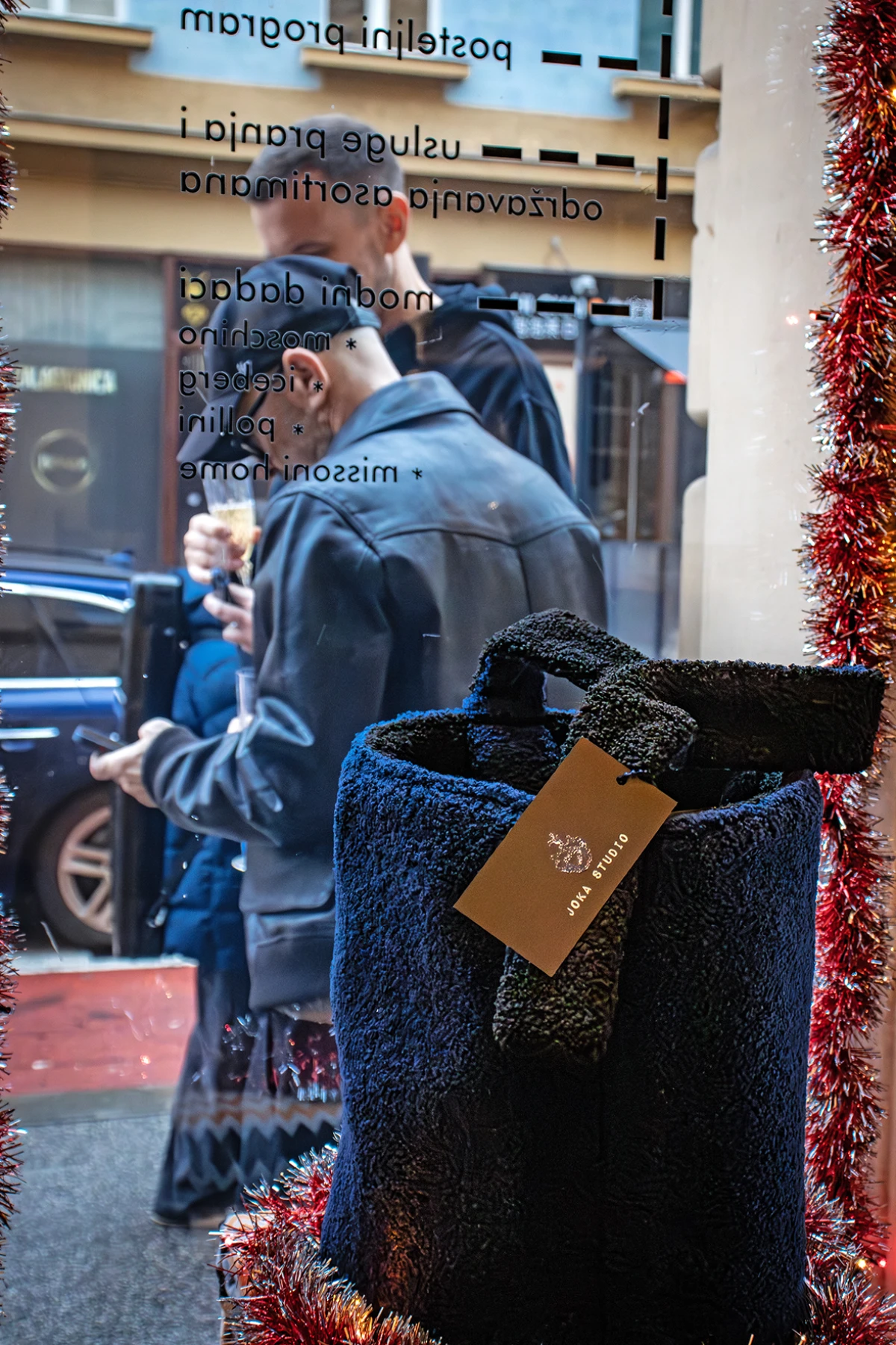 Joka Studio predstavio prve večernje haljine i torbu “Krug”