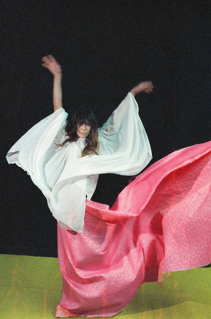 U novom broju Ellea pronađite razgovor s genijalnom Hrvojkom Hellom Begović