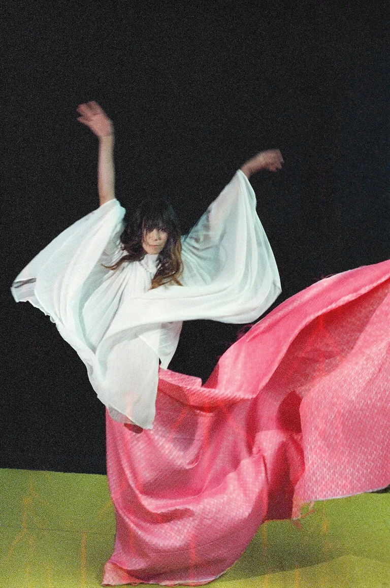 U novom broju Ellea pronađite razgovor s genijalnom Hrvojkom Hellom Begović