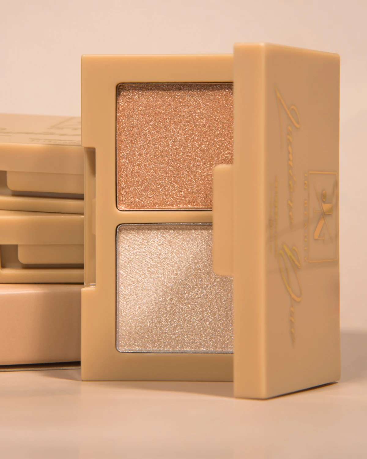 Uz kupnju novog Ellea dobivate vrijedan beauty poklon za top party lookove