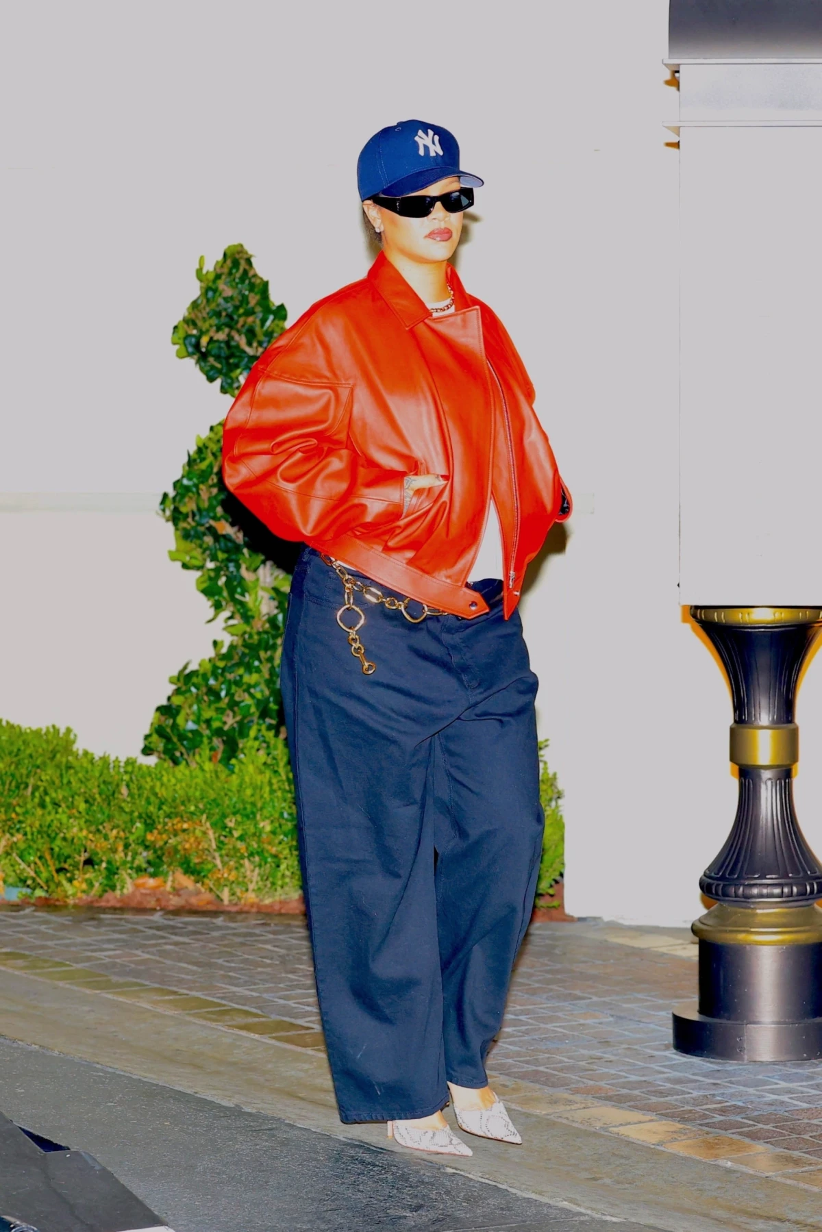 Look dana: Rihanna još jednom dokazala kako je crvena njena boja