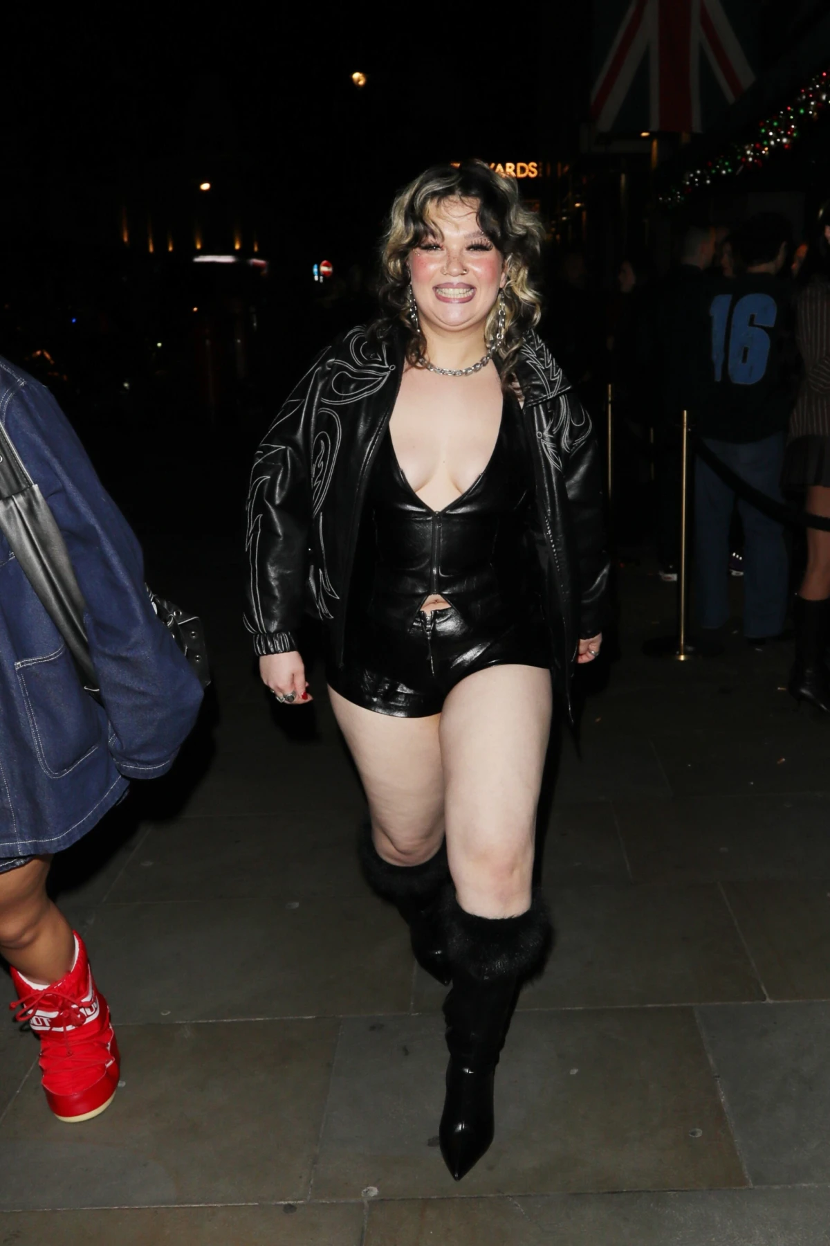 Lola Young se pojavila u javnosti prvi put nakon dramatične pauze