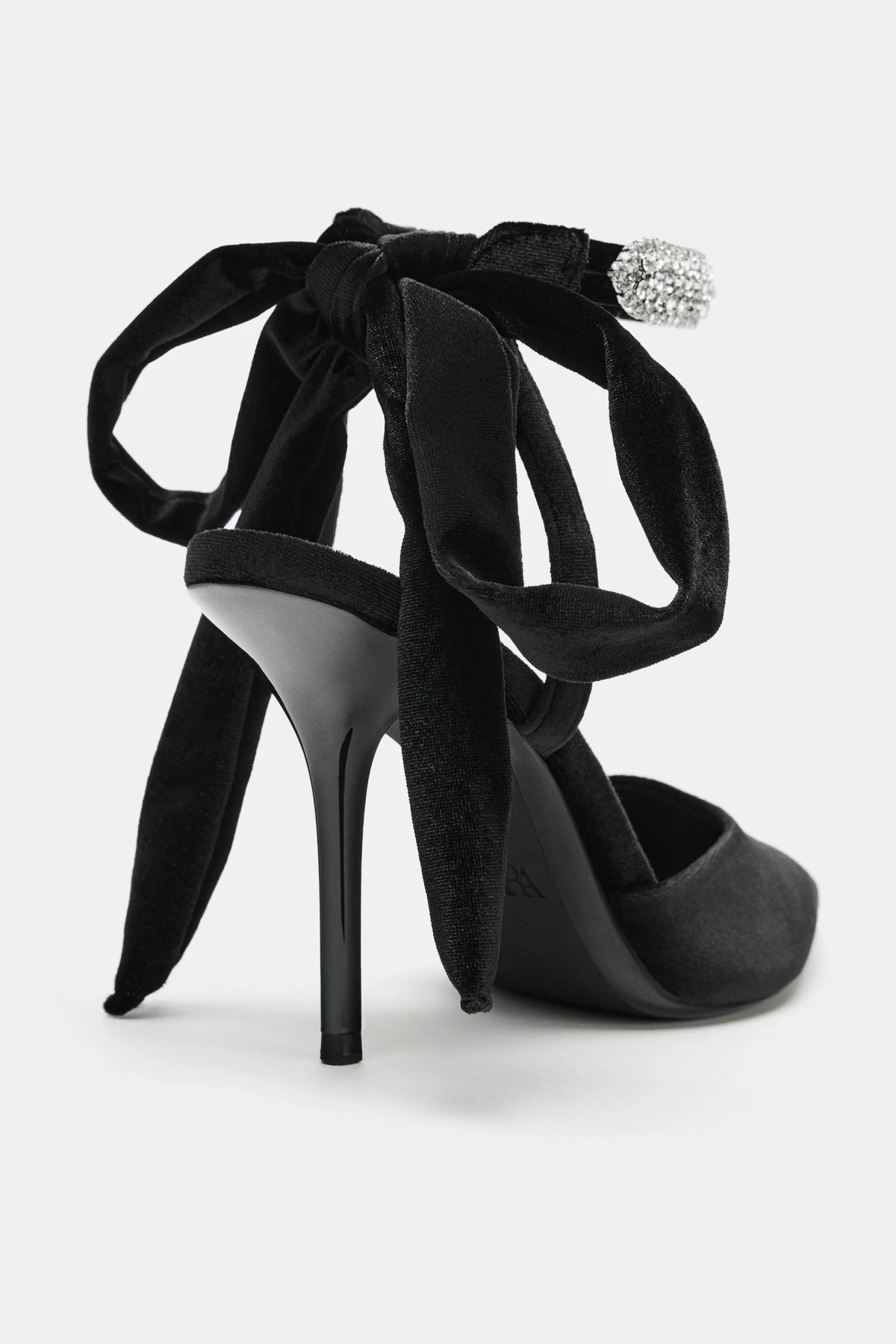 Najpoželjniji model salonki ove sezone su modeli s mašnom, a ovo su naši favoriti