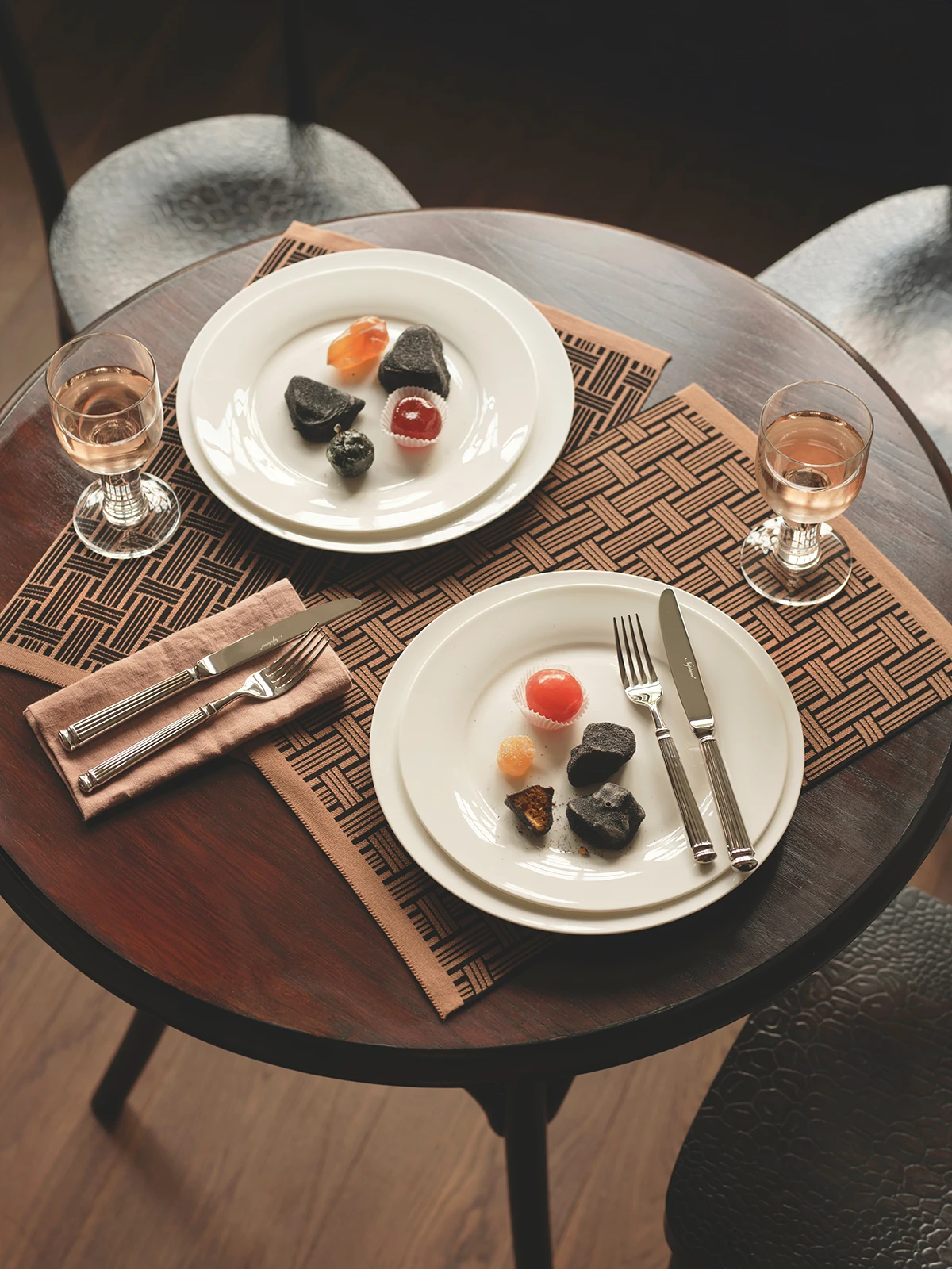 Zavirili smo u stan poznatog britanskog kreativca čije su nas božićne dekoracije oduševile