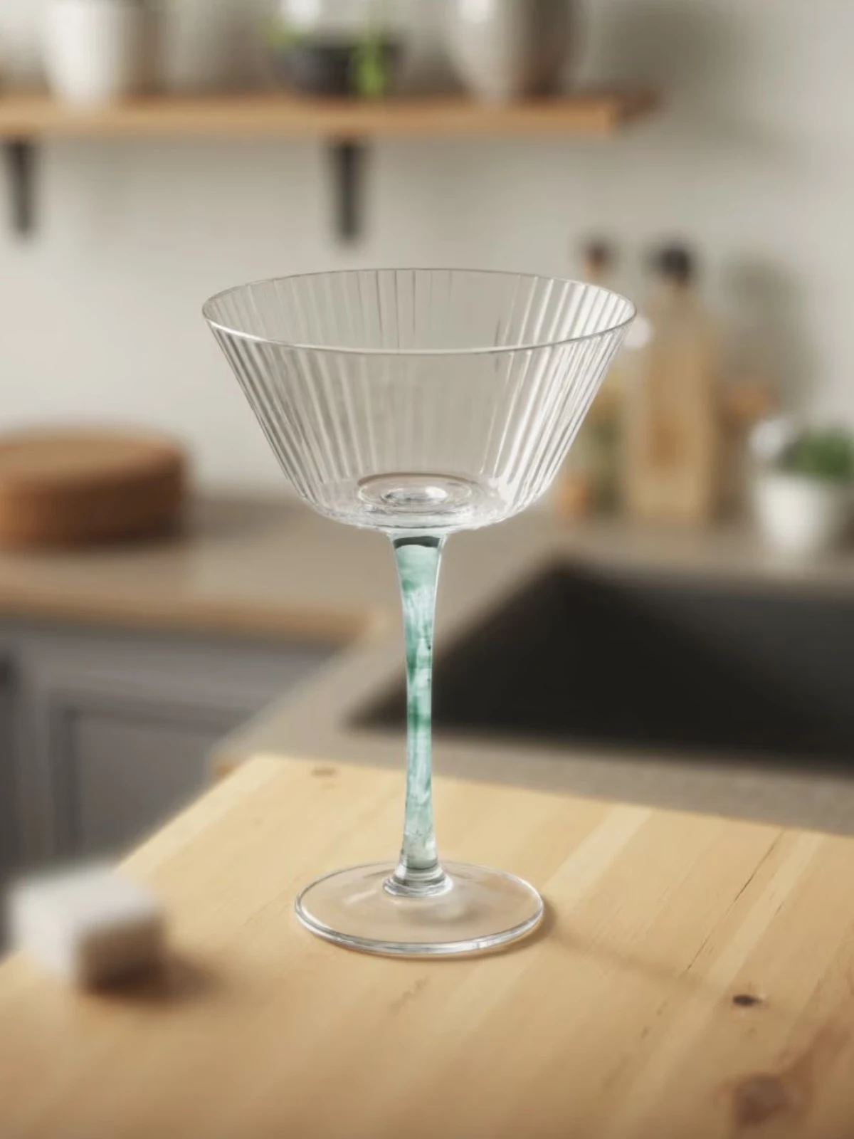 Pronašli smo super rekvizite za doček Nove godine kod kuće po vrlo povoljnim cijenama