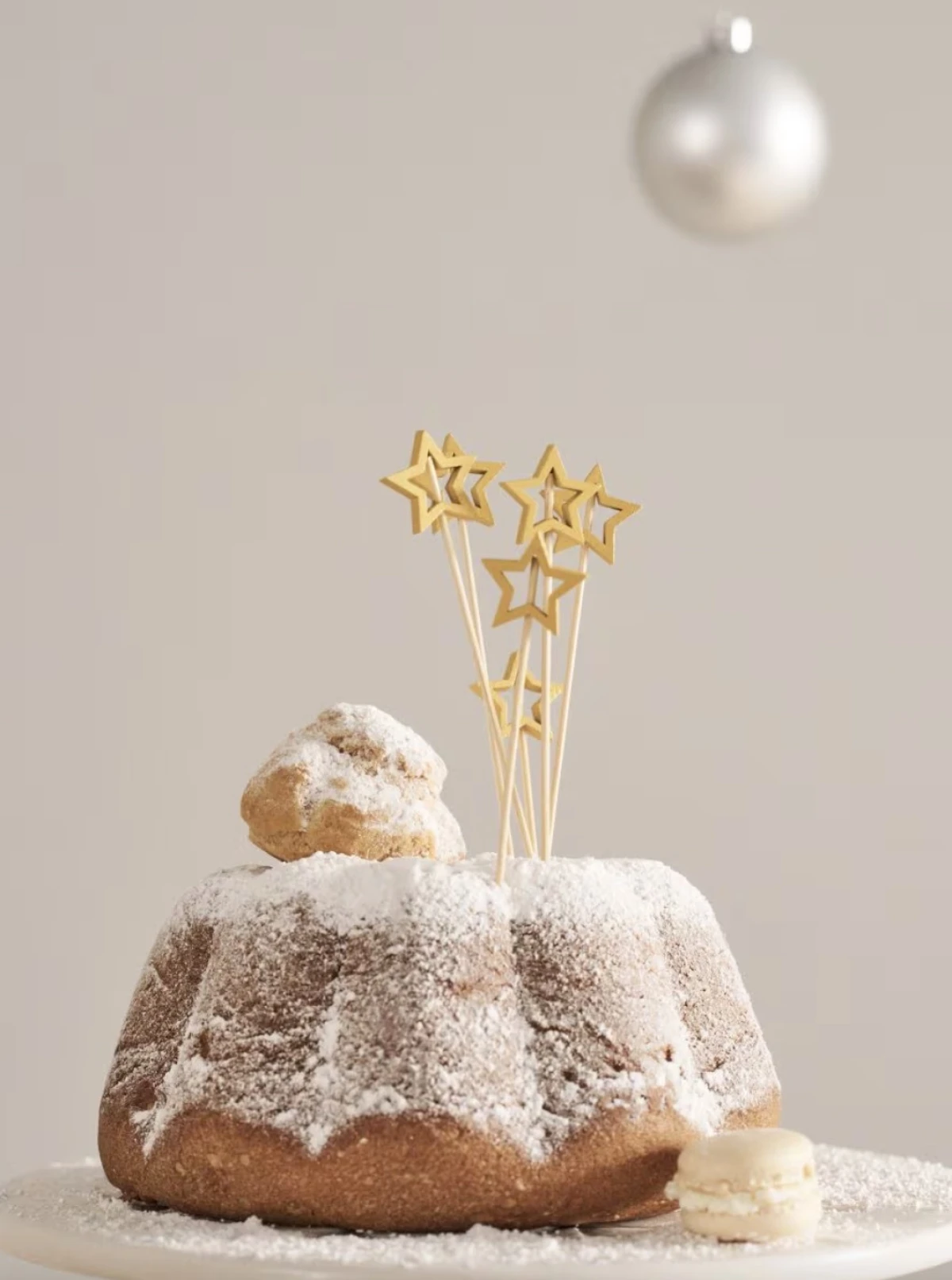 Pronašli smo super rekvizite za doček Nove godine kod kuće po vrlo povoljnim cijenama