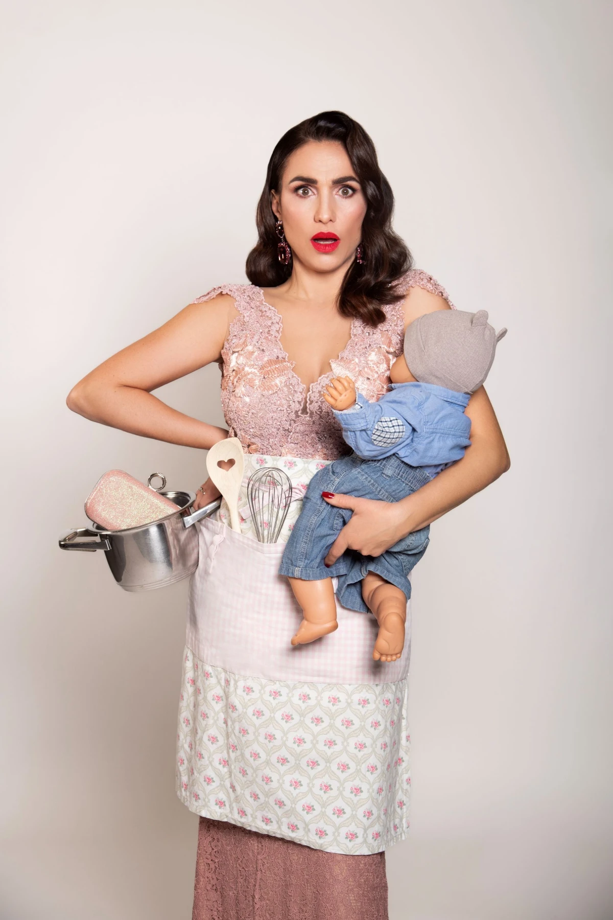 Predstava Marijane Mikulić "Mare #zenamajkaglumica“ donosi dirljivu priču s duhovitim elementima o životu kakav jest