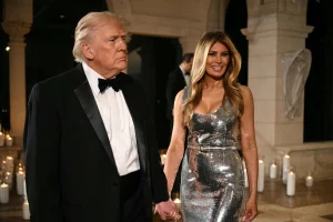 Svi pričaju o haljini koju je Melania Trump nosila na Novu godinu