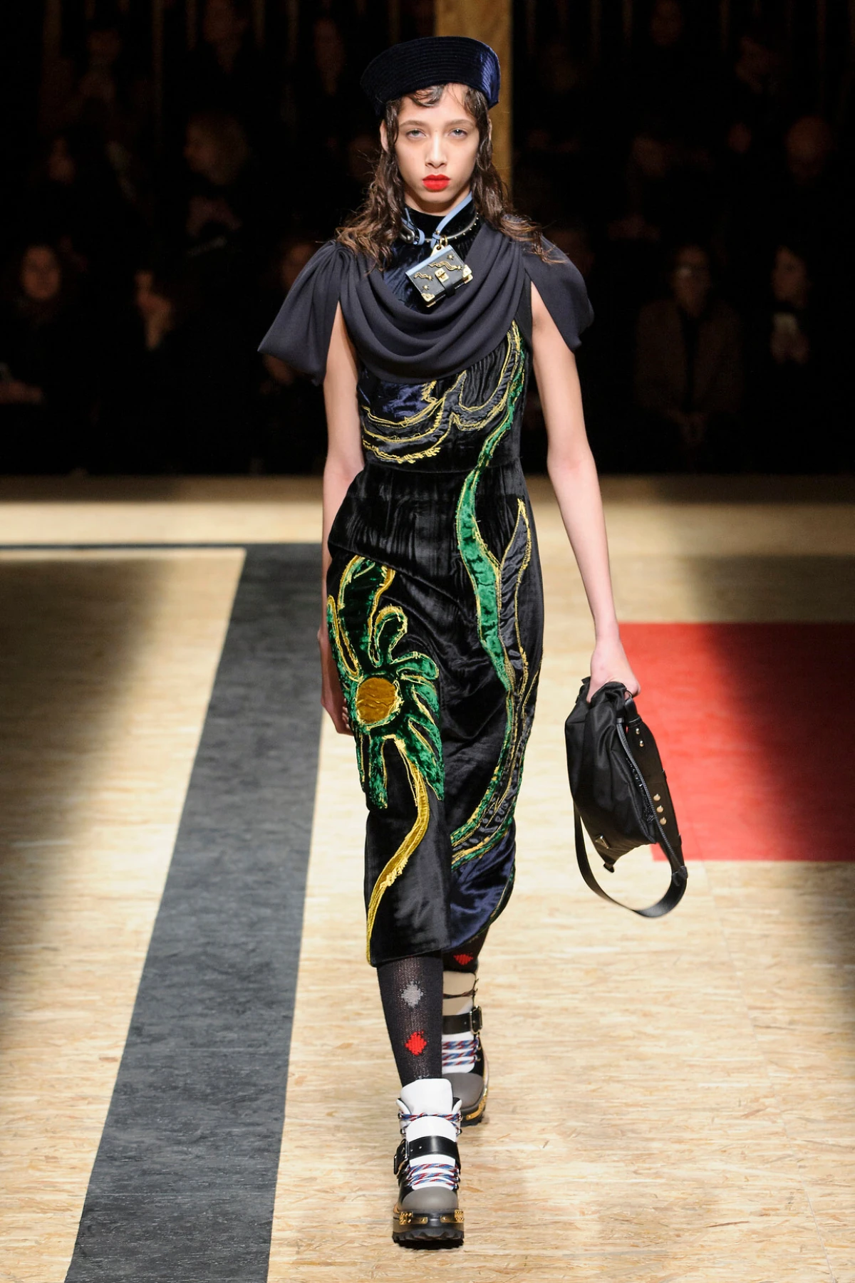 Fashion flashback: 6 revija iz 2016. koje ne možemo zaboraviti