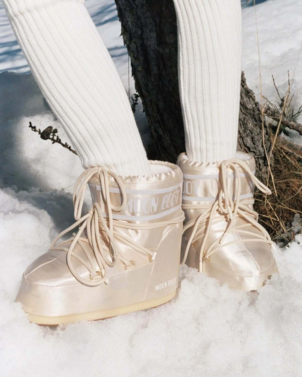 Od grada do skijališta, ove zime nosimo Moon Boot čizme i kupujemo ih na sniženju