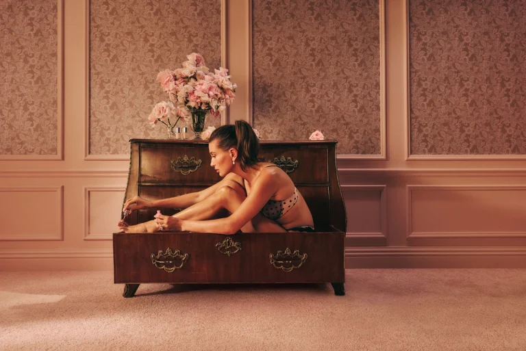 Hailey Bieber kao Gisele Bündchen za Victoria’s Secret | ELLE