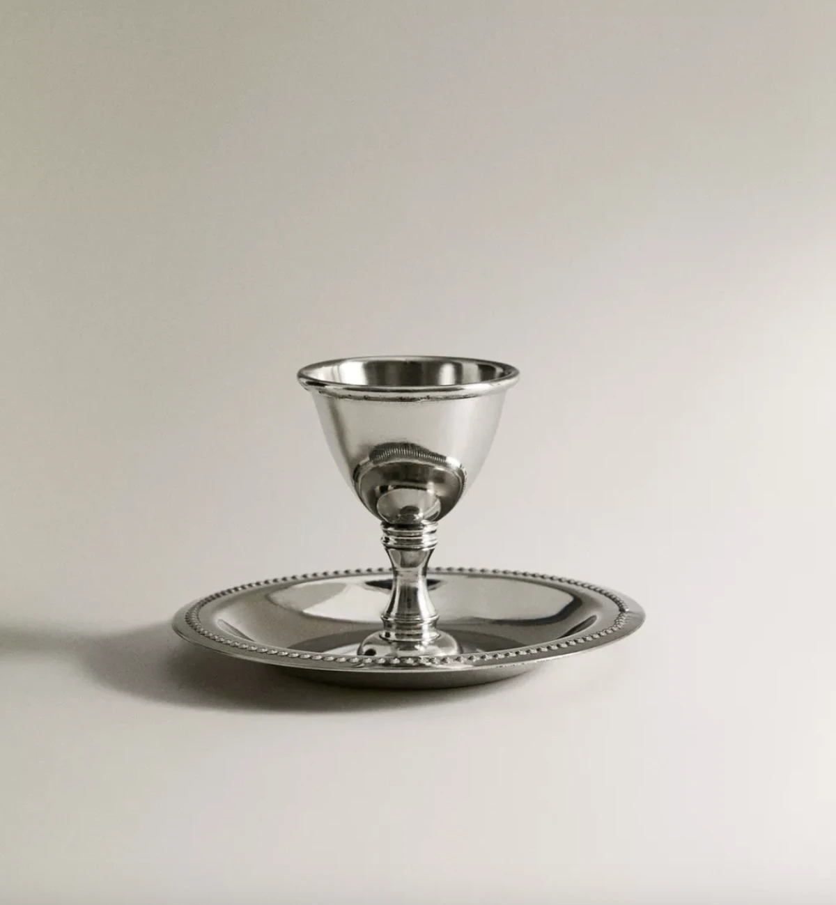 Zašto svi pričaju o metalnom posuđu iz Zara Homea? Ovo su najbolji komadi koji izgledaju skuplje nego što jesu