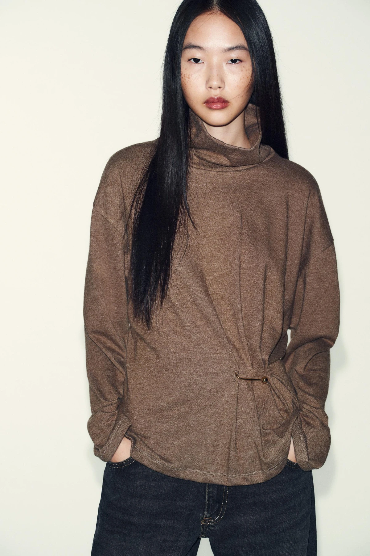 Ovih 11 komada lovimo na drugom krugu sniženja u Zara web trgovini