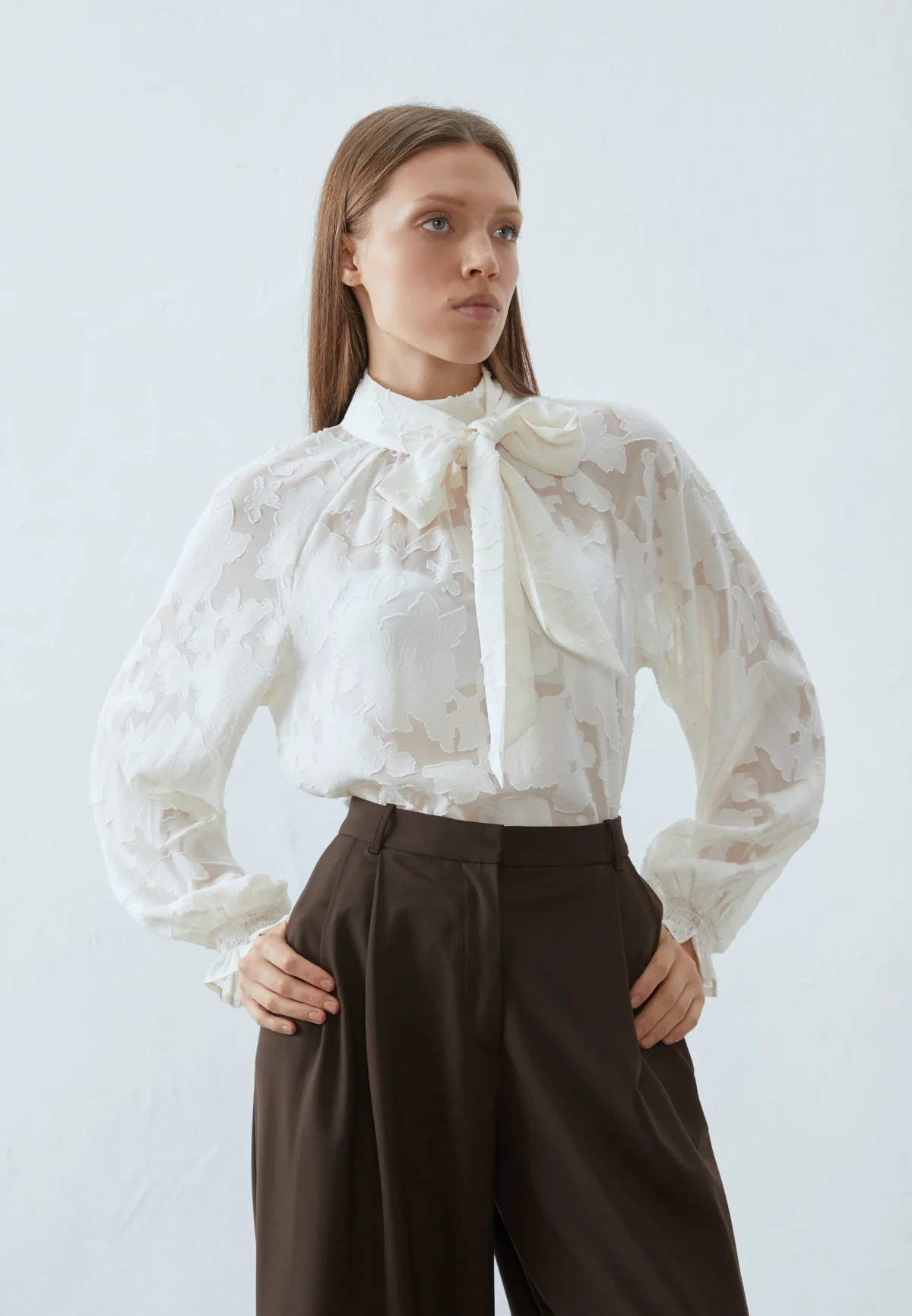 Istražili smo ponudu u novim kolekcijama i primjetili jedan model bluze kao potencijalni trend