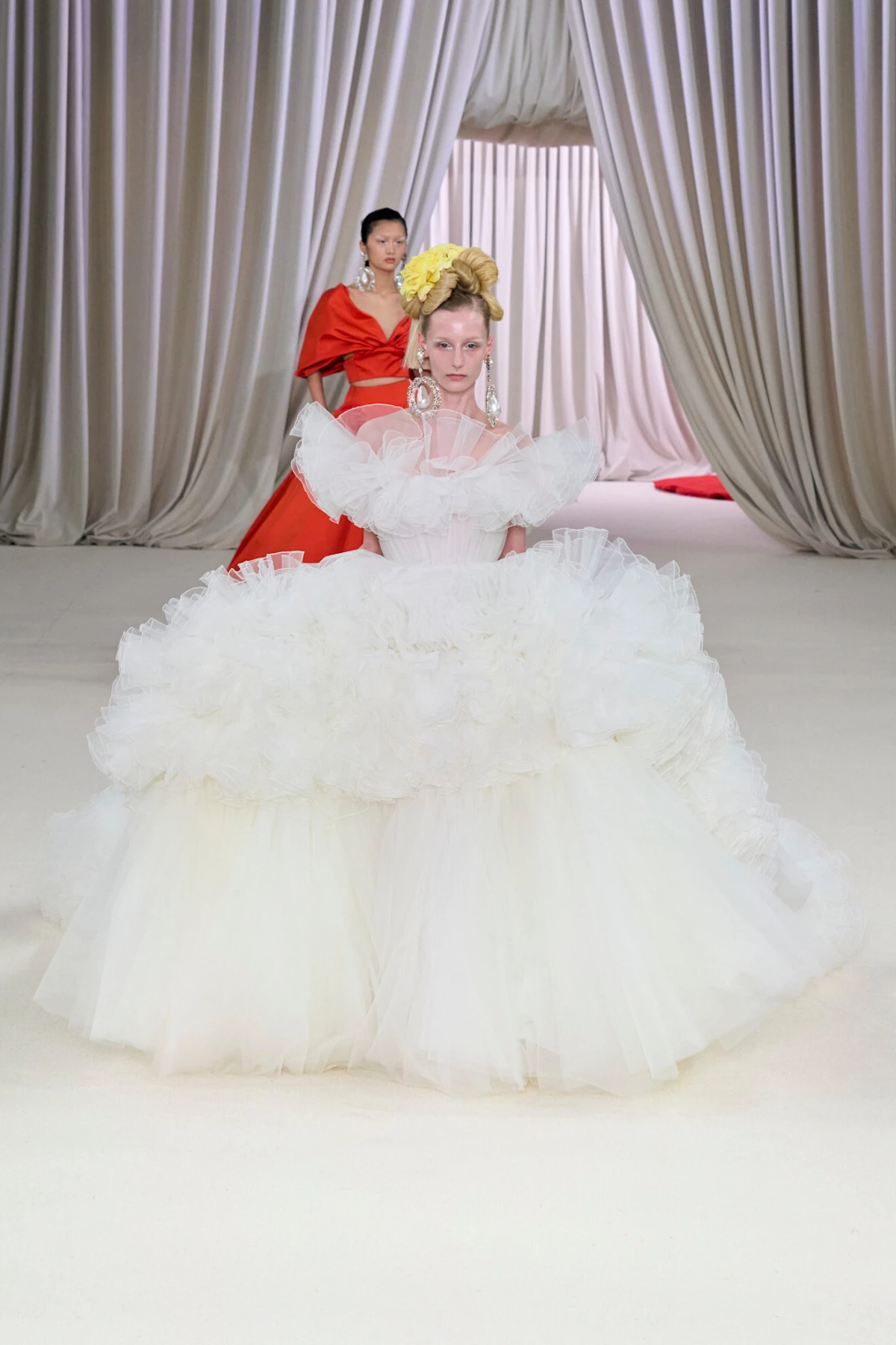 Što se događa s brendom Giambattista Valli i zašto kruže glasine o zatvaranju?