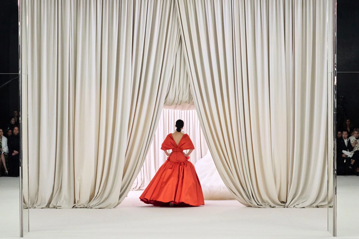 Brendu Giambattista Valli prijeti zatvaranje?