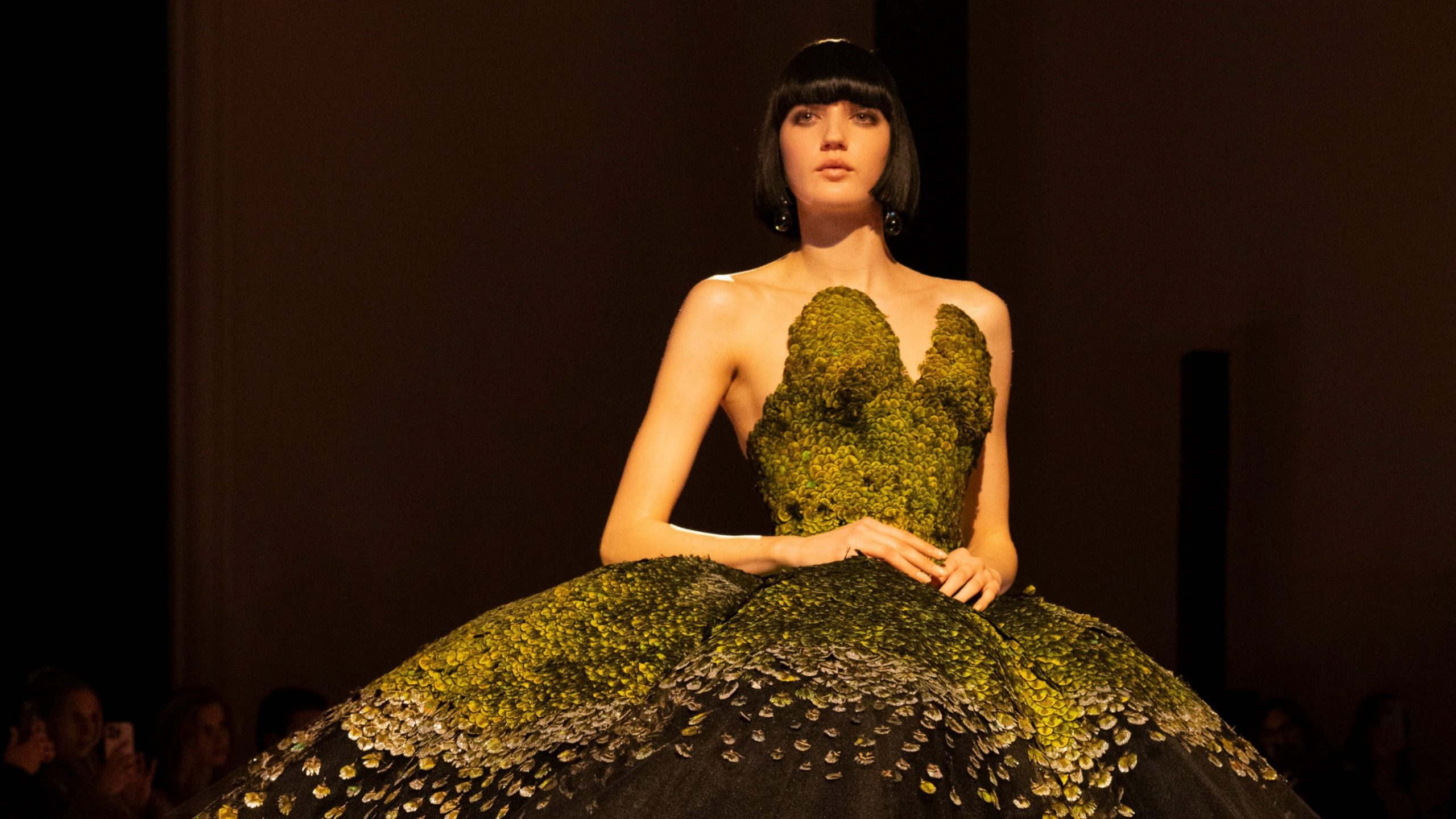 Schiaparelli nas novom kolekcijom vodi na samu granicu između ljubavi i horora