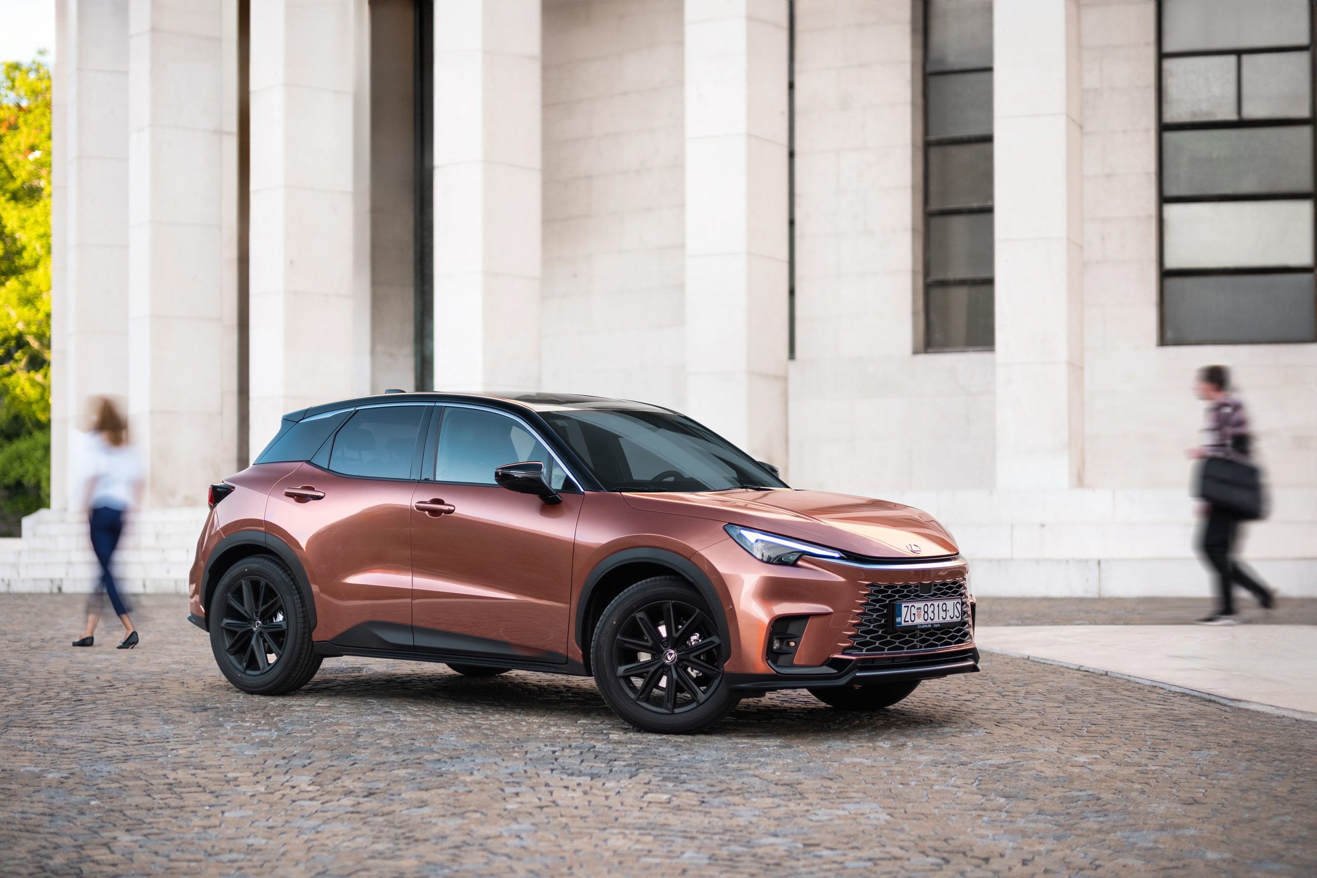 Test zbog znatiželje, rezultirao oduševljenjem: Evo zašto nas je osvojio Lexus LBX dostupan za svega 280 eura mjesečno 