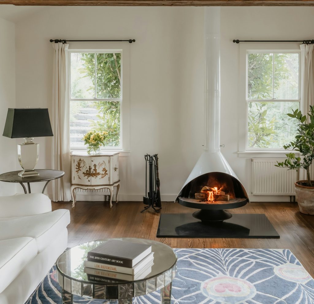 Pronašli smo kamine koji će u domu dobro izgledati i kada završi zima