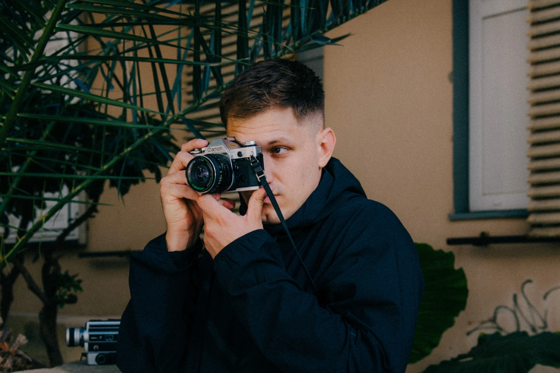 Piše Ivona Andrijević: Tko stoji iza spotova Grše, Hiljsona i Devita?