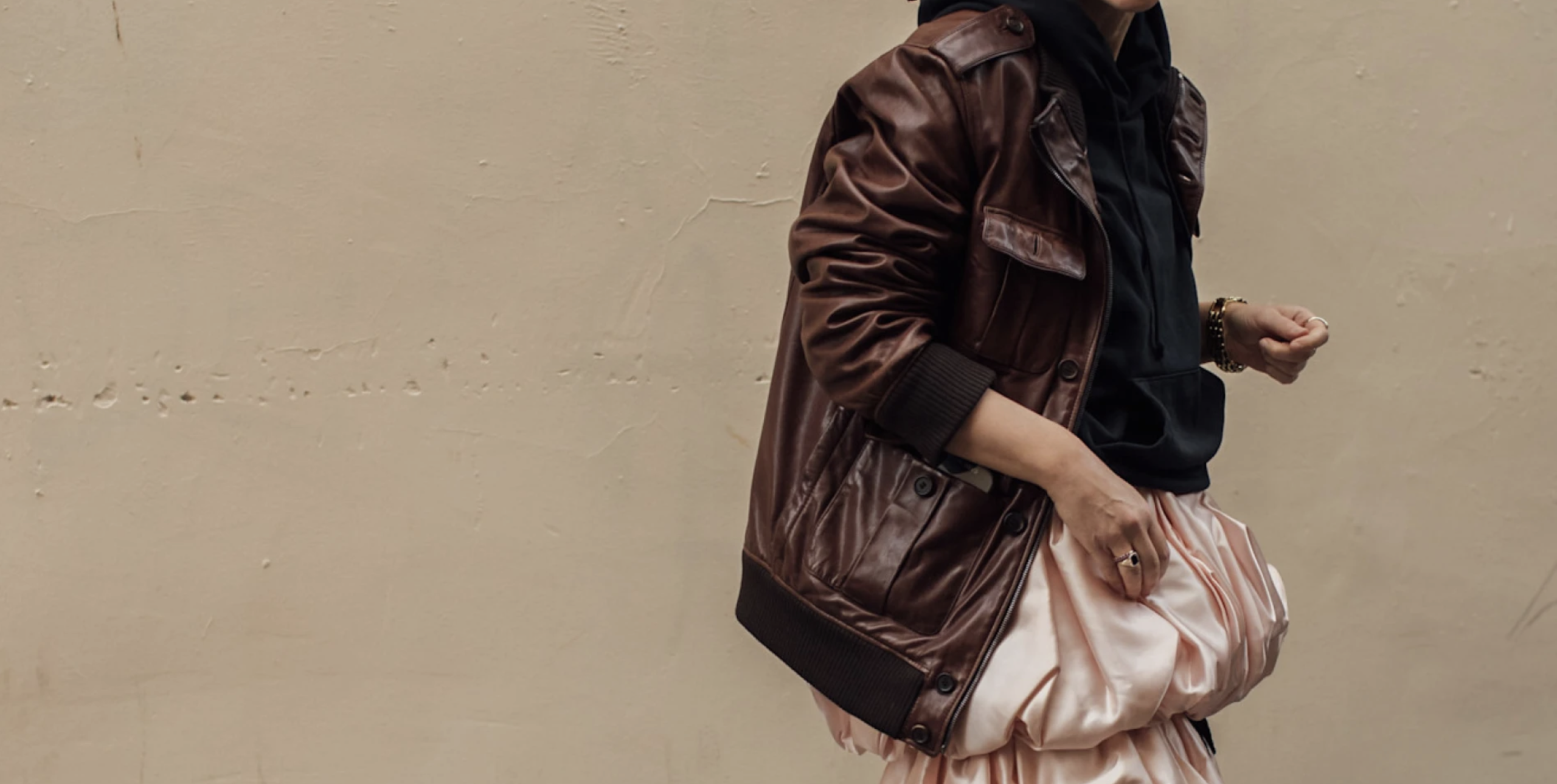 Zaboravite na klasičnu crnu, ovu boju kožne jakne obožavamo